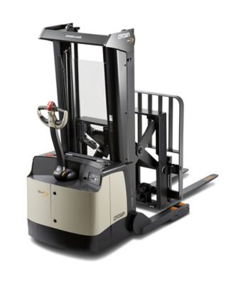 SHR 5500 — Heavy-Duty Walkie Reach Stacker